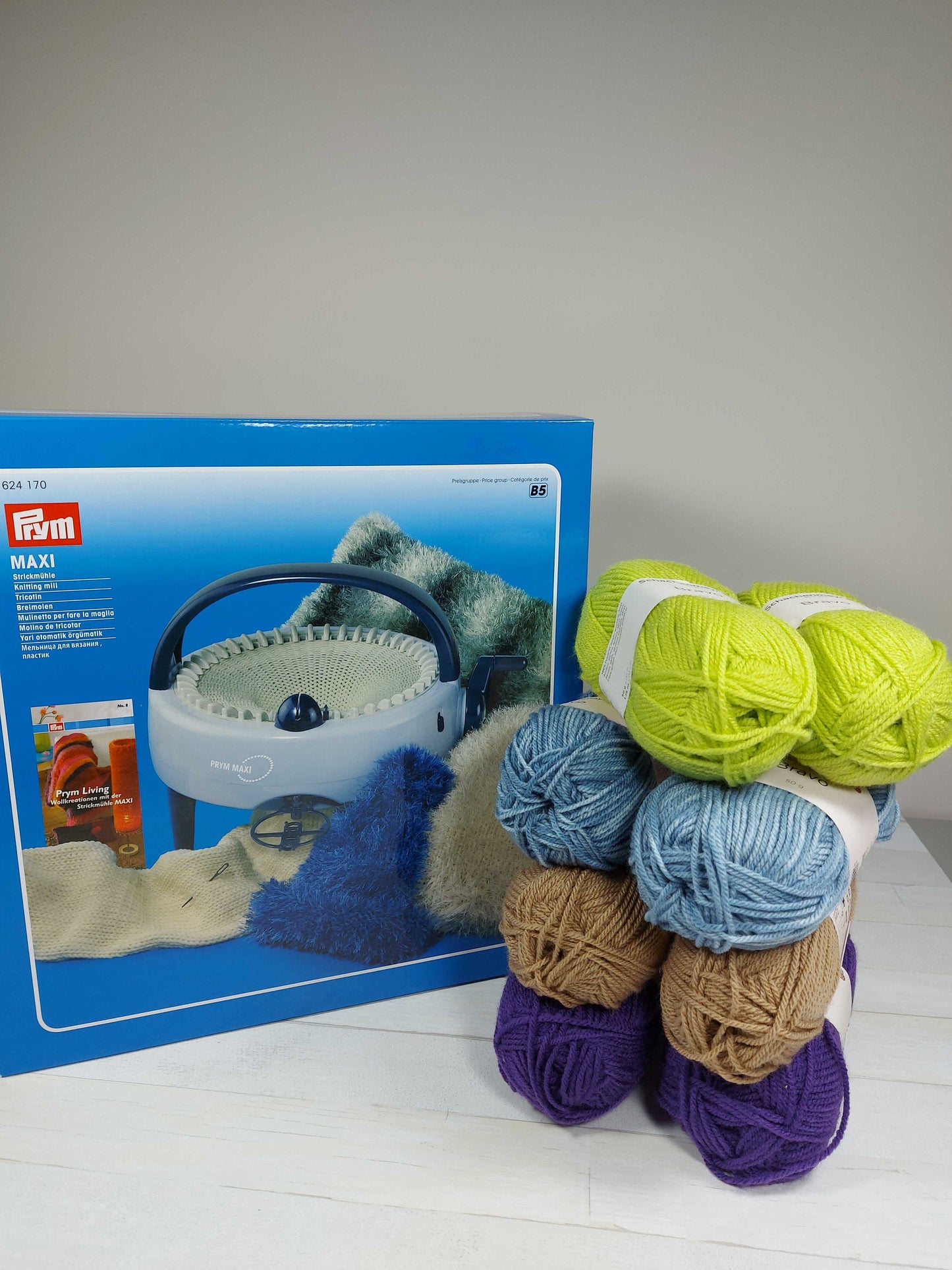 Prym MAXI knitting machine + 400g Bravo yarn for free!