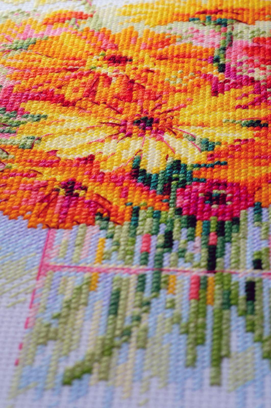 Watercolor Gerberas - embroidery kit /RIOLIS/ 30 x 30 cm