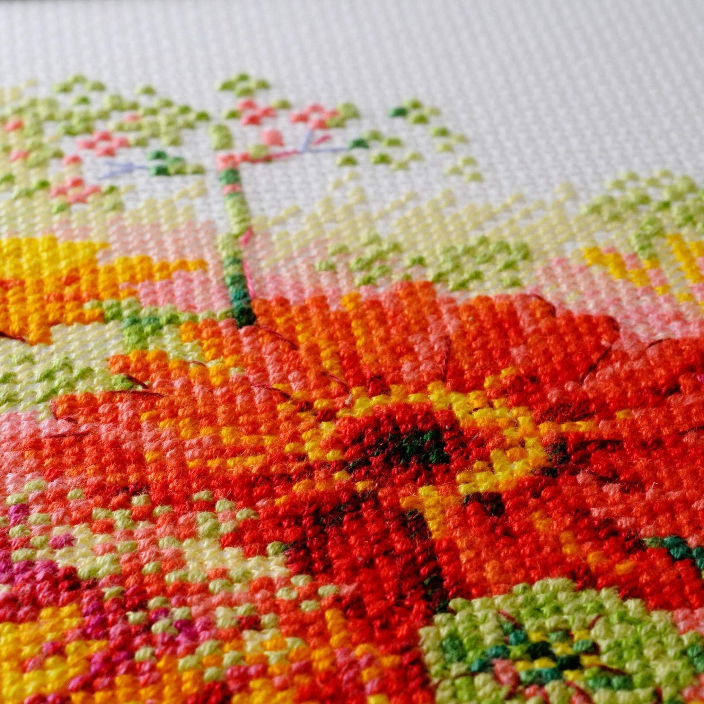 Watercolor Gerberas - embroidery kit /RIOLIS/ 30 x 30 cm