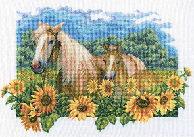 August chair - embroidery kit /RTO/ 46 x 35 cm