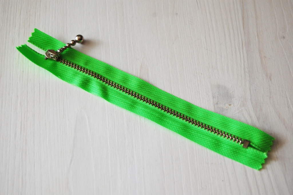 Metāla rāvējslēdzējs /16 cm/ zaļš - Atrasts Noliktavā!