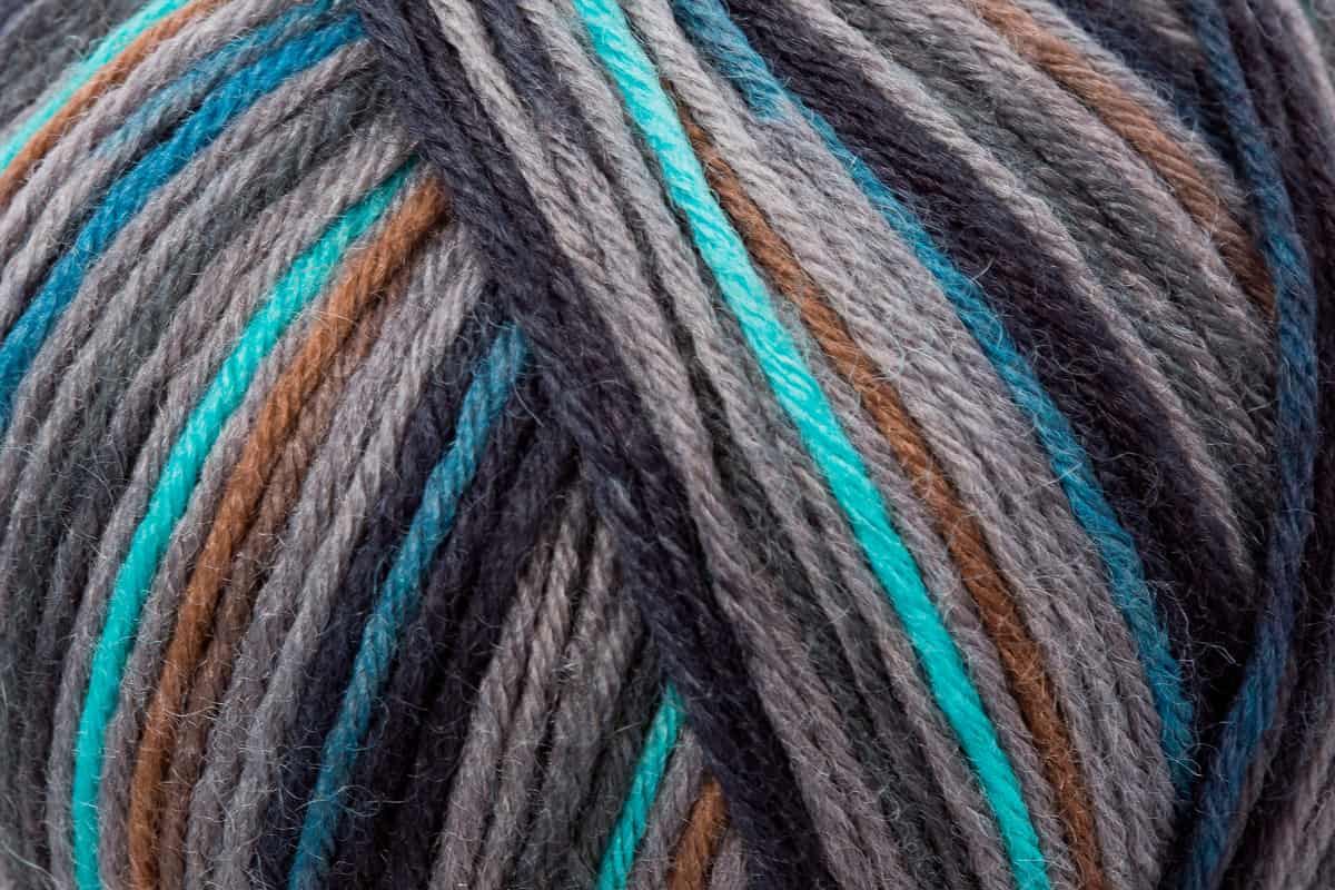 Regia Color 6-diegu 150g #06838 "Vulkāns Kīlauea"