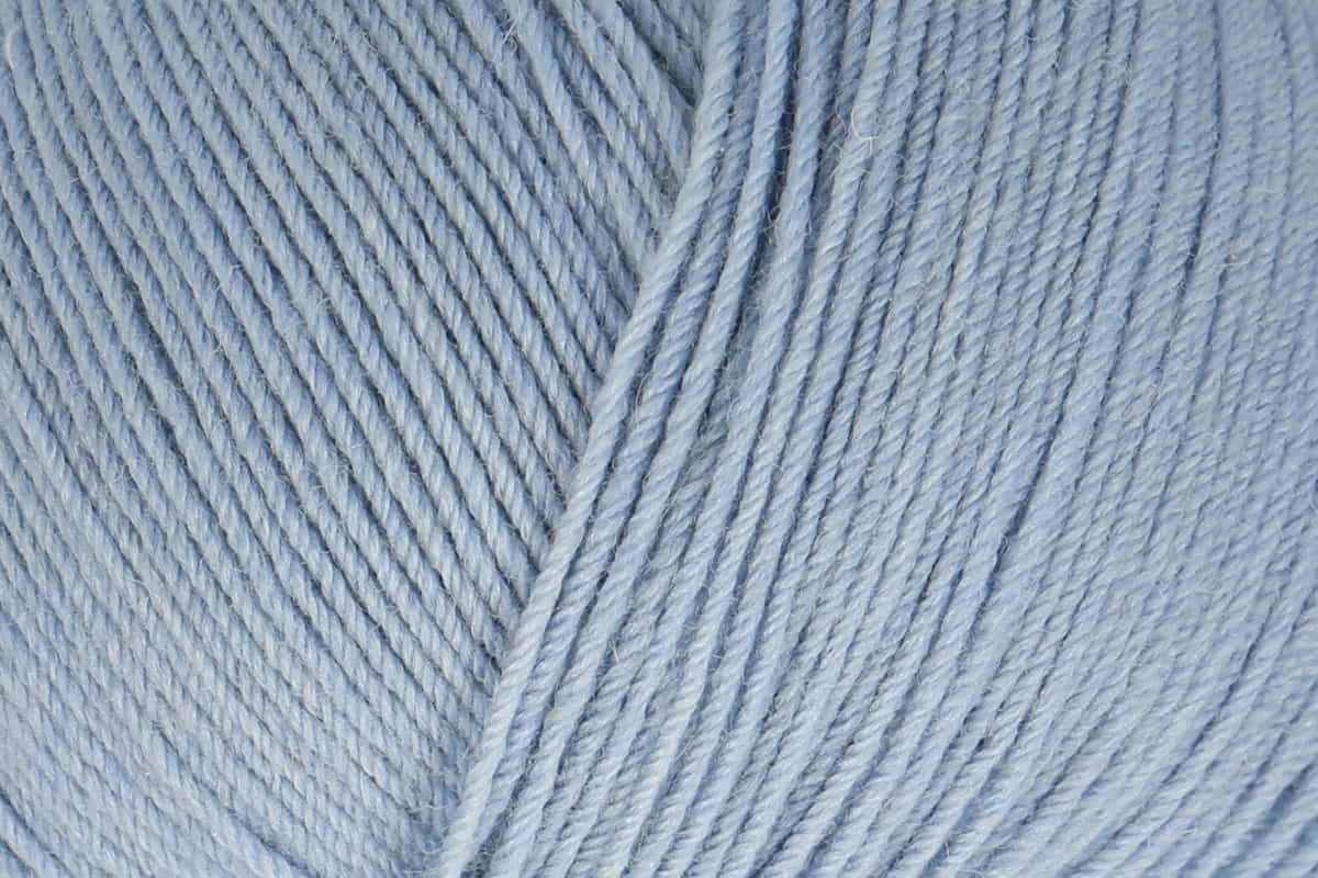 Regia 4-diegu Premium Silk 100g #00052 "Bērnišķīgi zils"