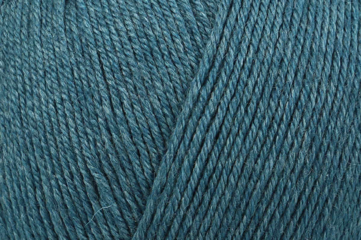 Regia Premium 4-diegu Silk 100g #00065 "Zilganzaļa"