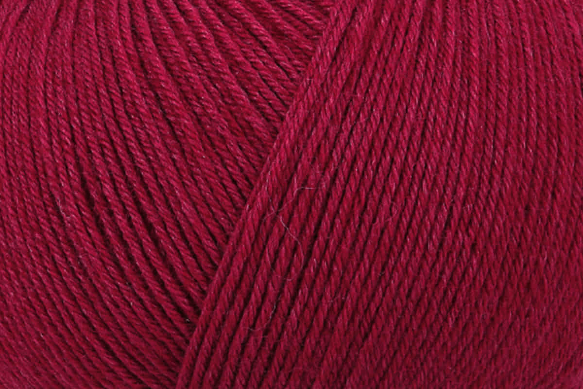 Regia Premium 4-diegu Silk 100g #00080 "Rožu sarkans"