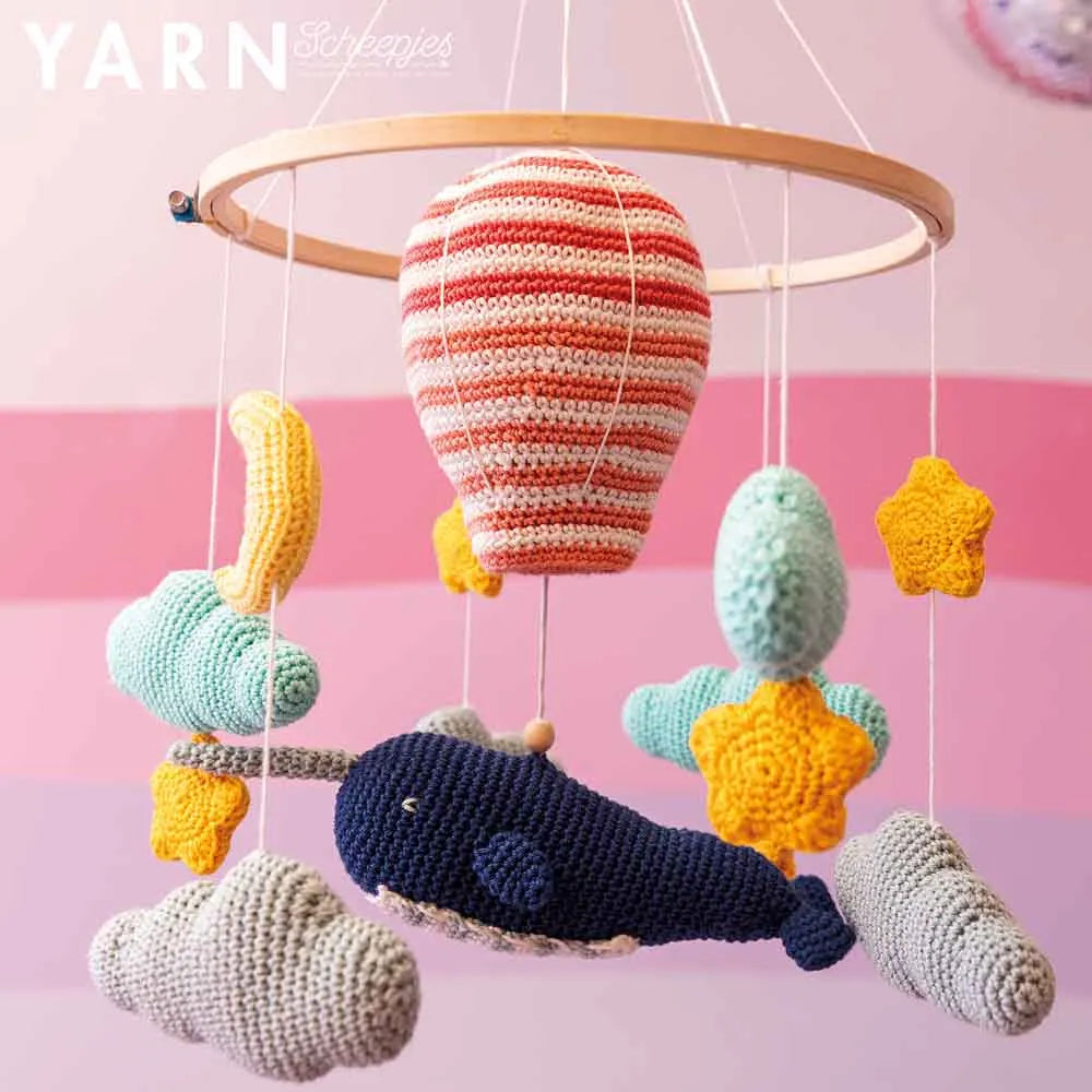 Scheepjes YARN Bookazine 16 SHIMMERLAND - rokdarbu žurnāls grāmata, ENG