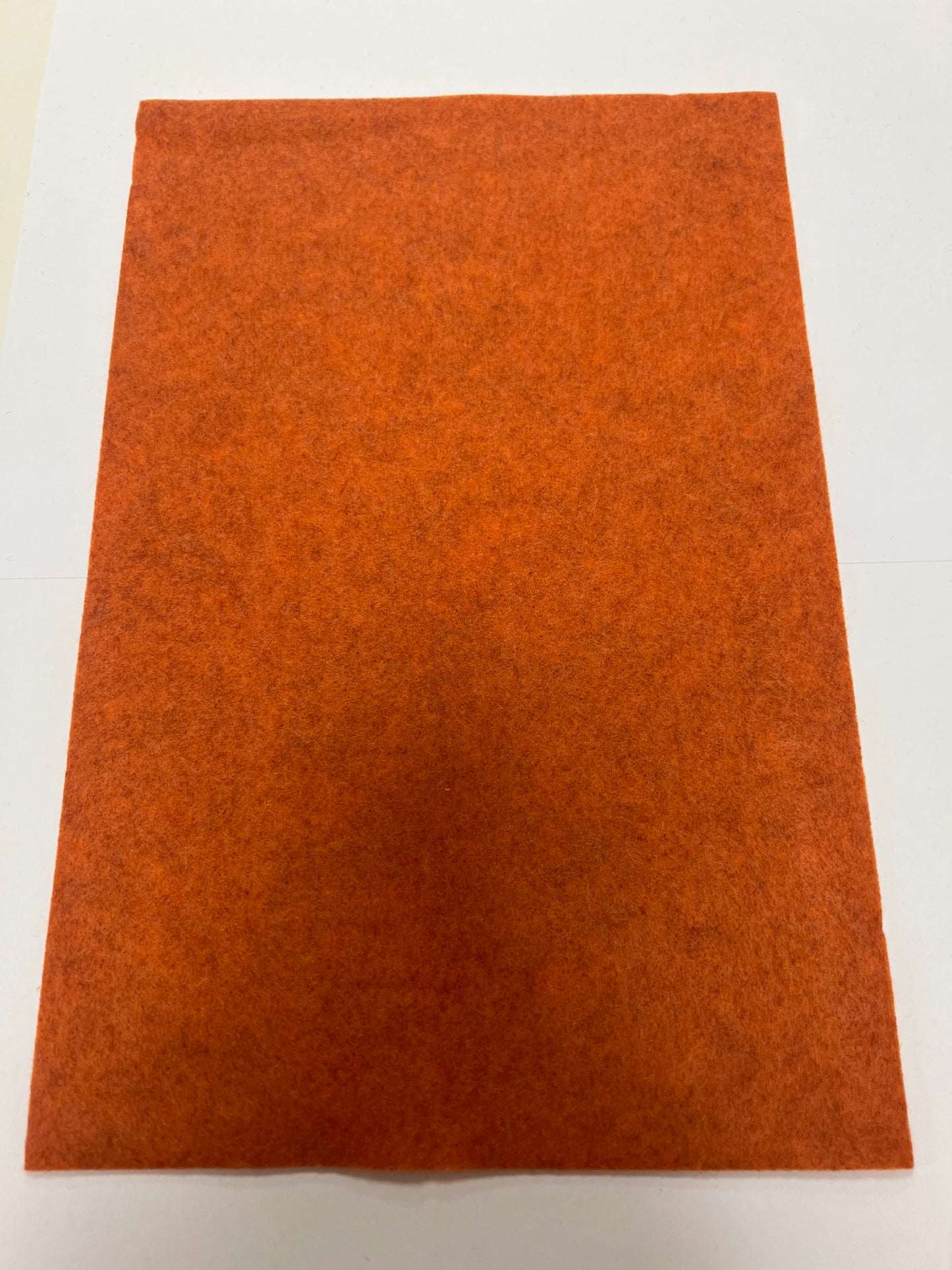 Felt sheet 2mm 20x30cm Queens Quality #M17