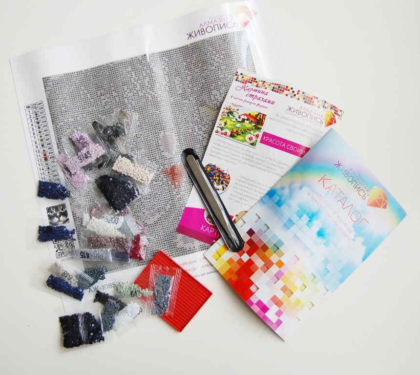 "Spitz" diamond embroidery kit - 40 x 30cm