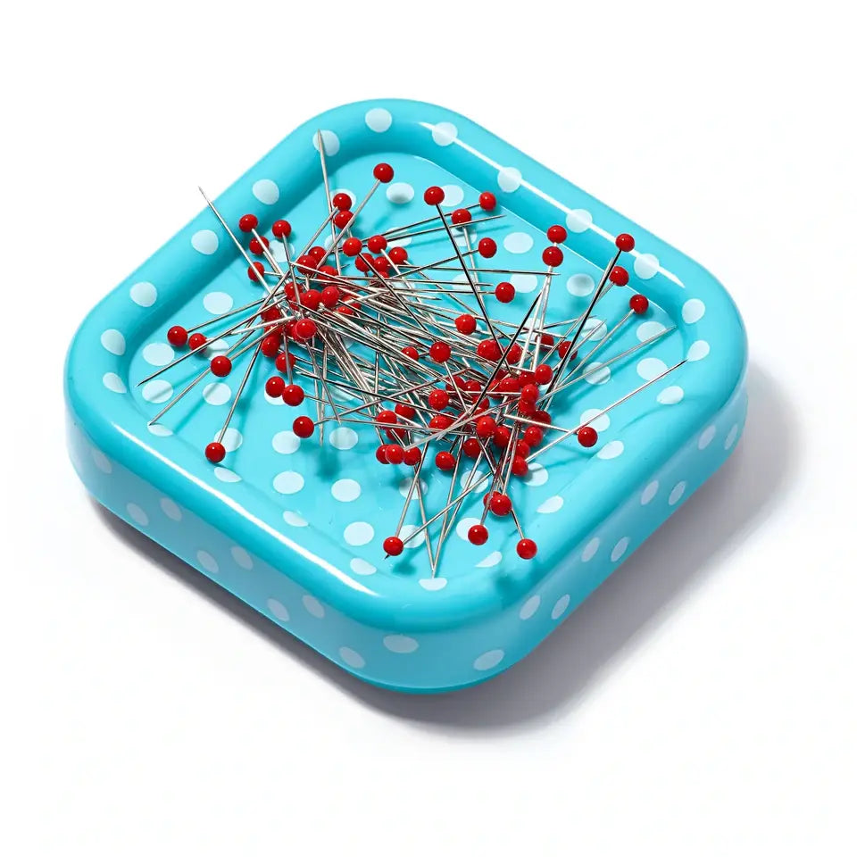 Magnetic pad with push pins 9g - 30 x 0.6mm /Prym Love