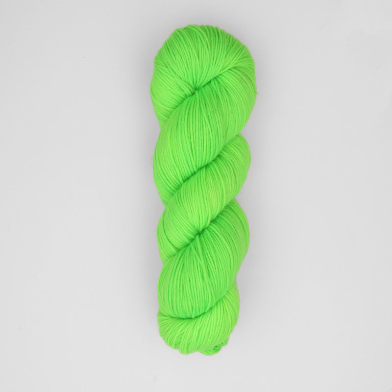 Symfonie Terra 4-ply 100g #SS2026 "Electric Lime"