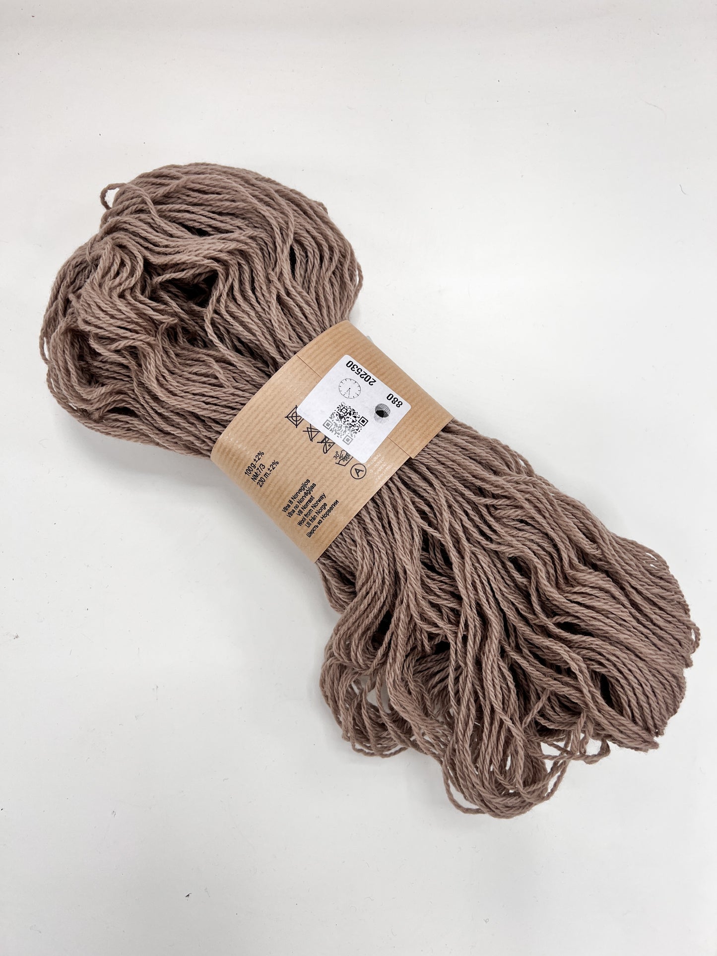 Norge /Midara/ NM: 7/3 100g #880 "Gaišs kamieļbrūns"