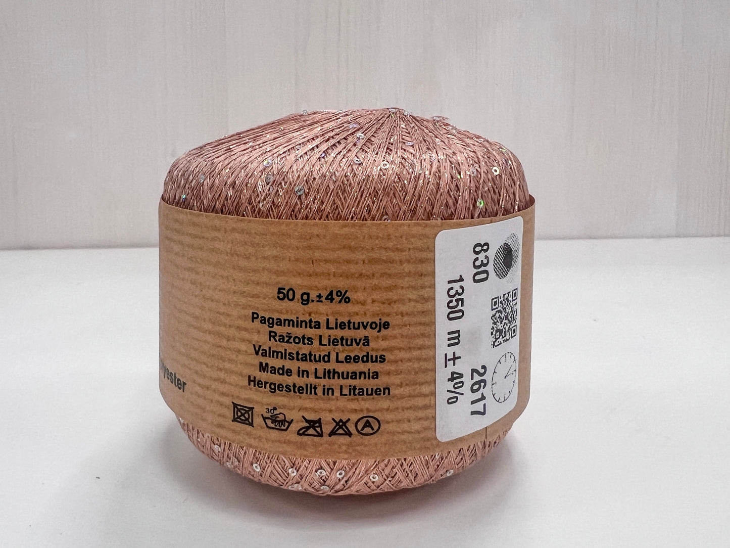 Sequin /Midara/ 50g #830 1350 m "Darker golden caramel-rainbow sequins"