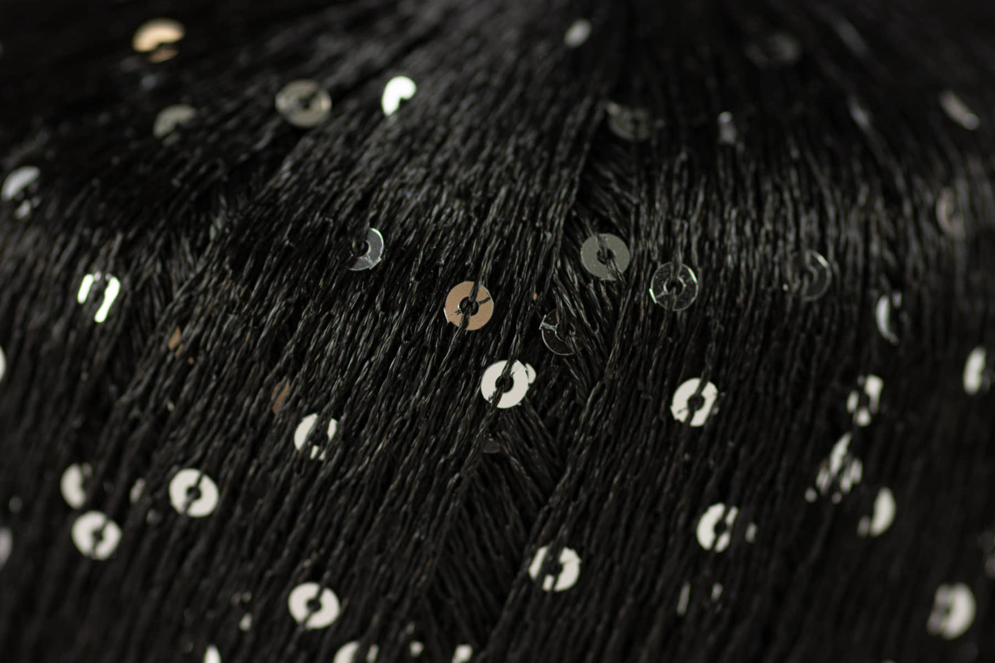 Sequin /Midara/ 50g #941 "Melns-sudrabs"