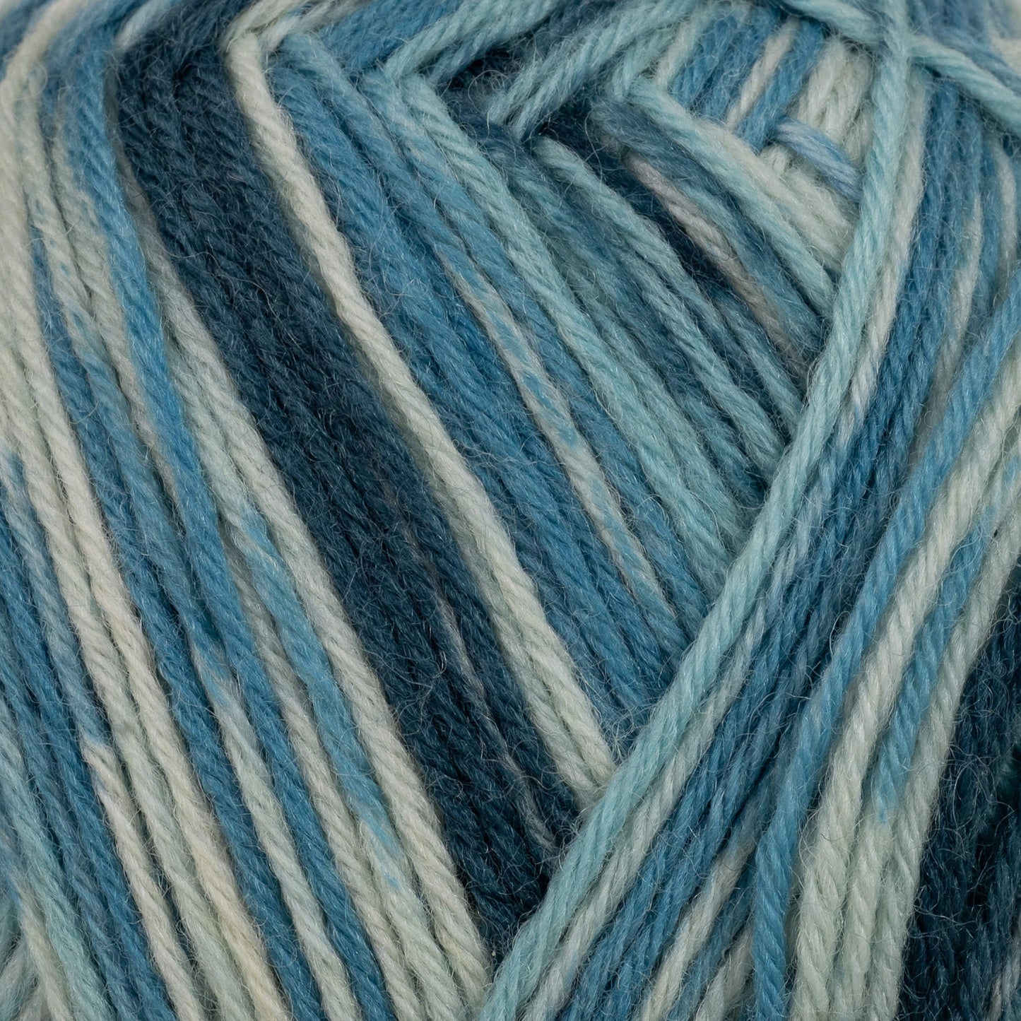 Color 6-diegu Soffie Crafts 150g #2007 "Piparmētru vēsma" zeķu dzija