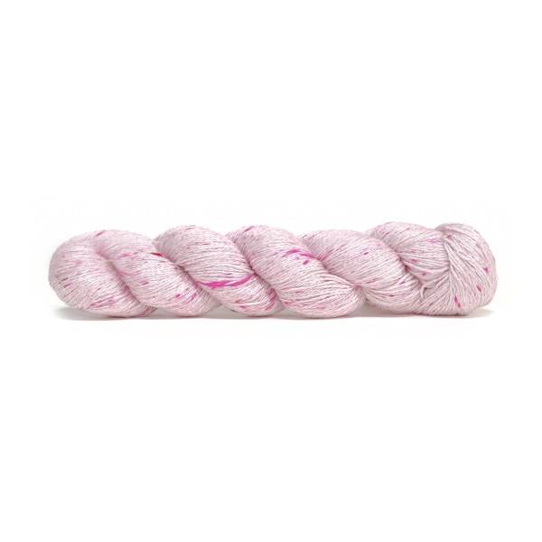 Spun Silk World TANGLED silk Nm 16/3 50g #0079 "Sulīgā oga"