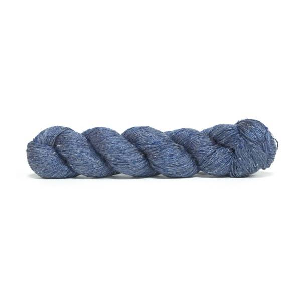 Spun Silk World TANGLED zīds Nm 16/3 50g #0098 "Tumšais bruņinieks"