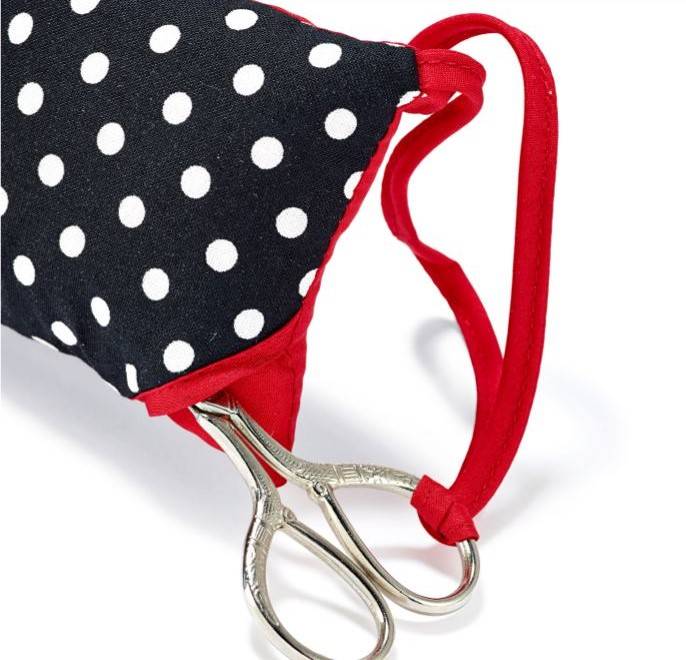 Needle pad with scissors, black and white, dotted/ Prym