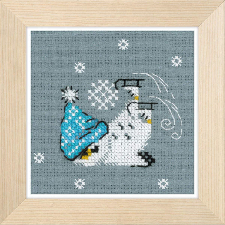 Owl on skates - embroidery kit /RIOLIS/ 9 x 9 cm