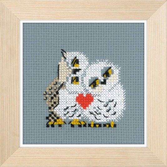 Love - embroidery kit /RIOLIS/ 9 x 9 cm