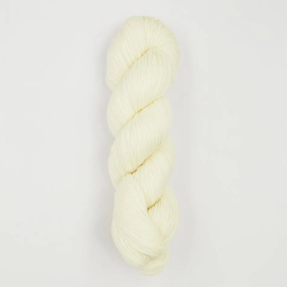 Symfonie Terra 4-ply 100g #SS2001 "Jasmine"