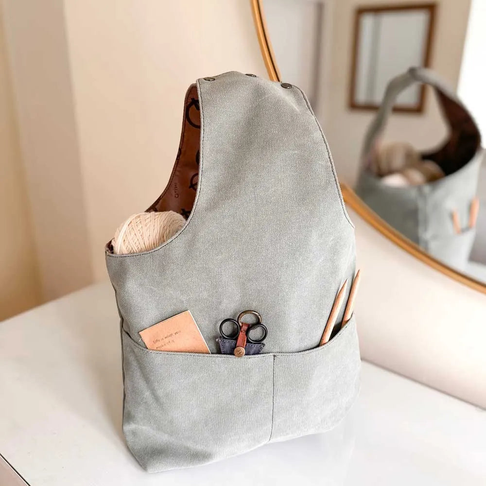 Soma adīšanas piederumiem NORA Bucket Bag /Della Q/ Izmērs: 53x40x12cm