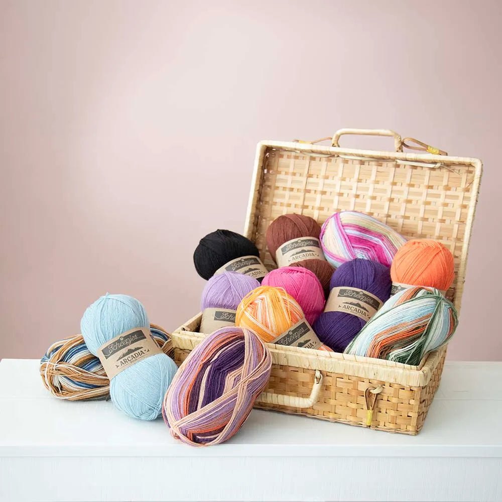 Arcadia Solid /Scheepjes/ 4-diegu zeķu dzija 100g #818 "Saullēkta debesis"