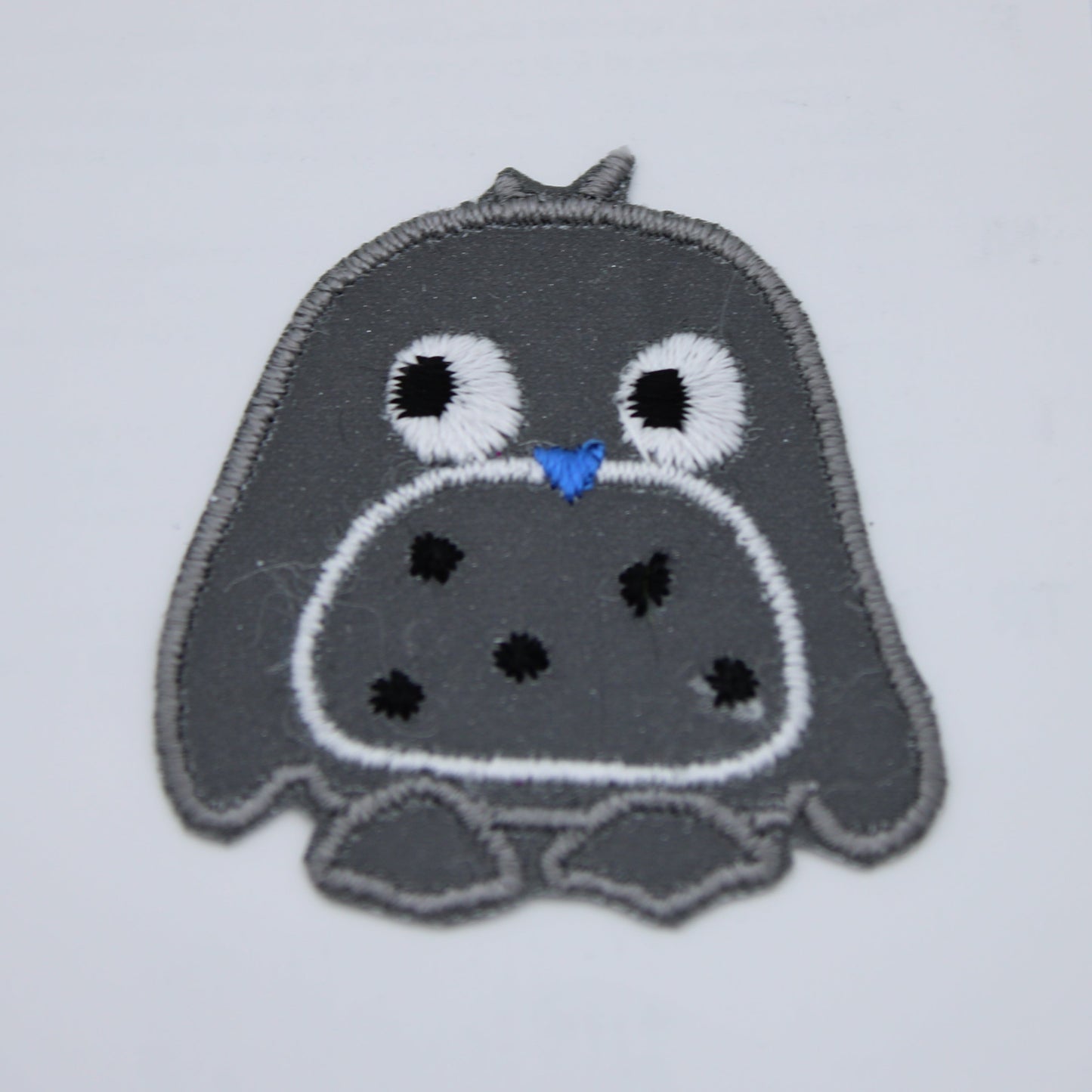 Iron-on reflective patch Penguin 4.4x4.2cm /HKM