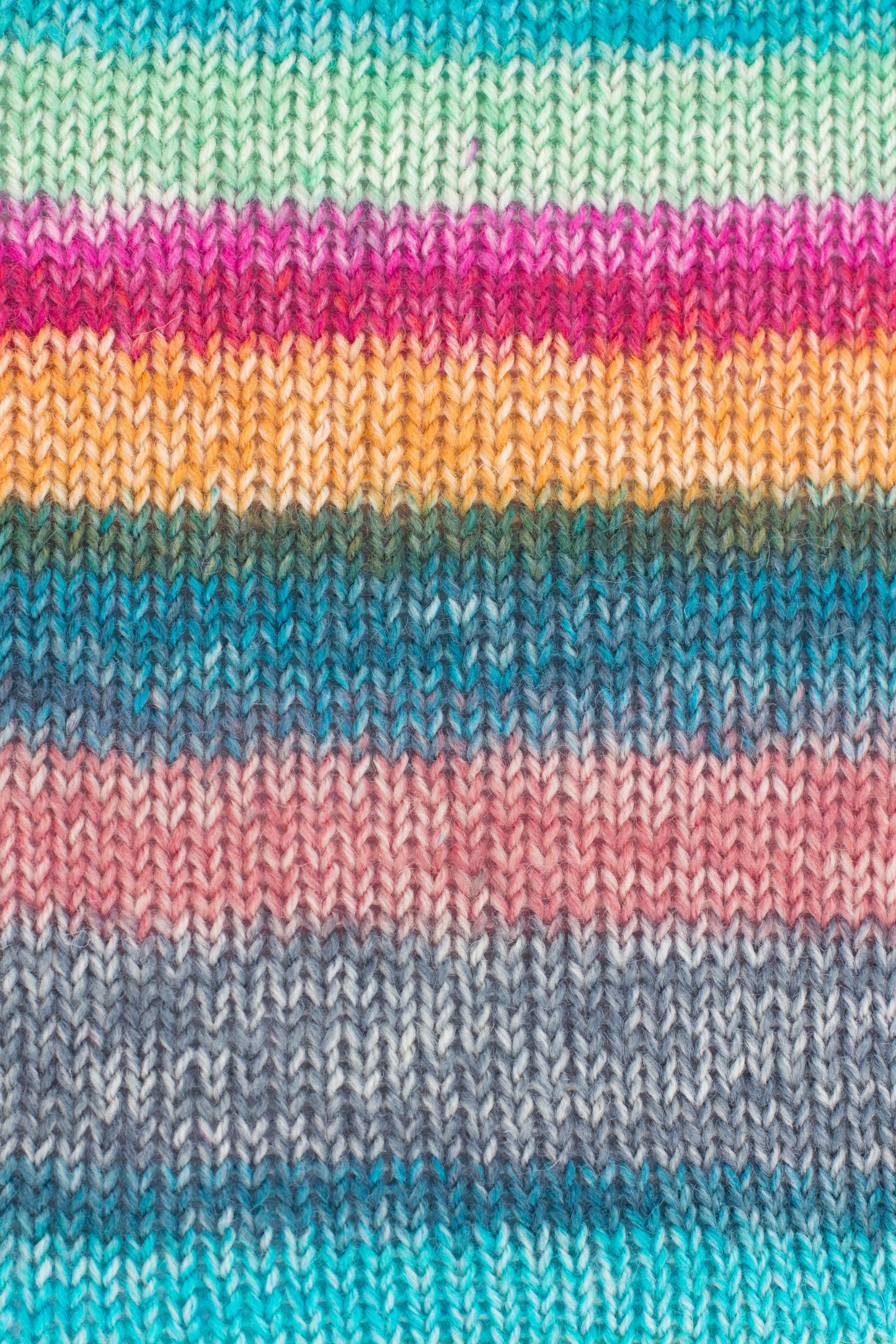 Hot Socks MADENA /Gründl/ 4-ply sock yarn 100g #05