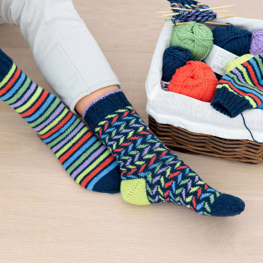 Hot Socks Merino /Gründl/ 4-diegu zeķu dzija 50g #04 "Gaiši Zils"