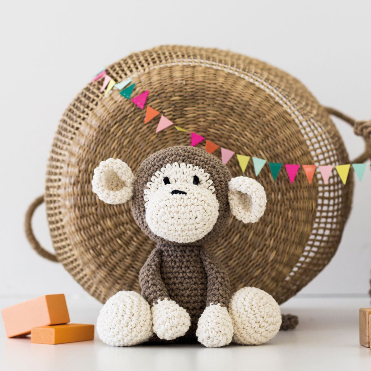 Amigurumi tamborēšanas komplekts "Monkey Mace" /Hooked