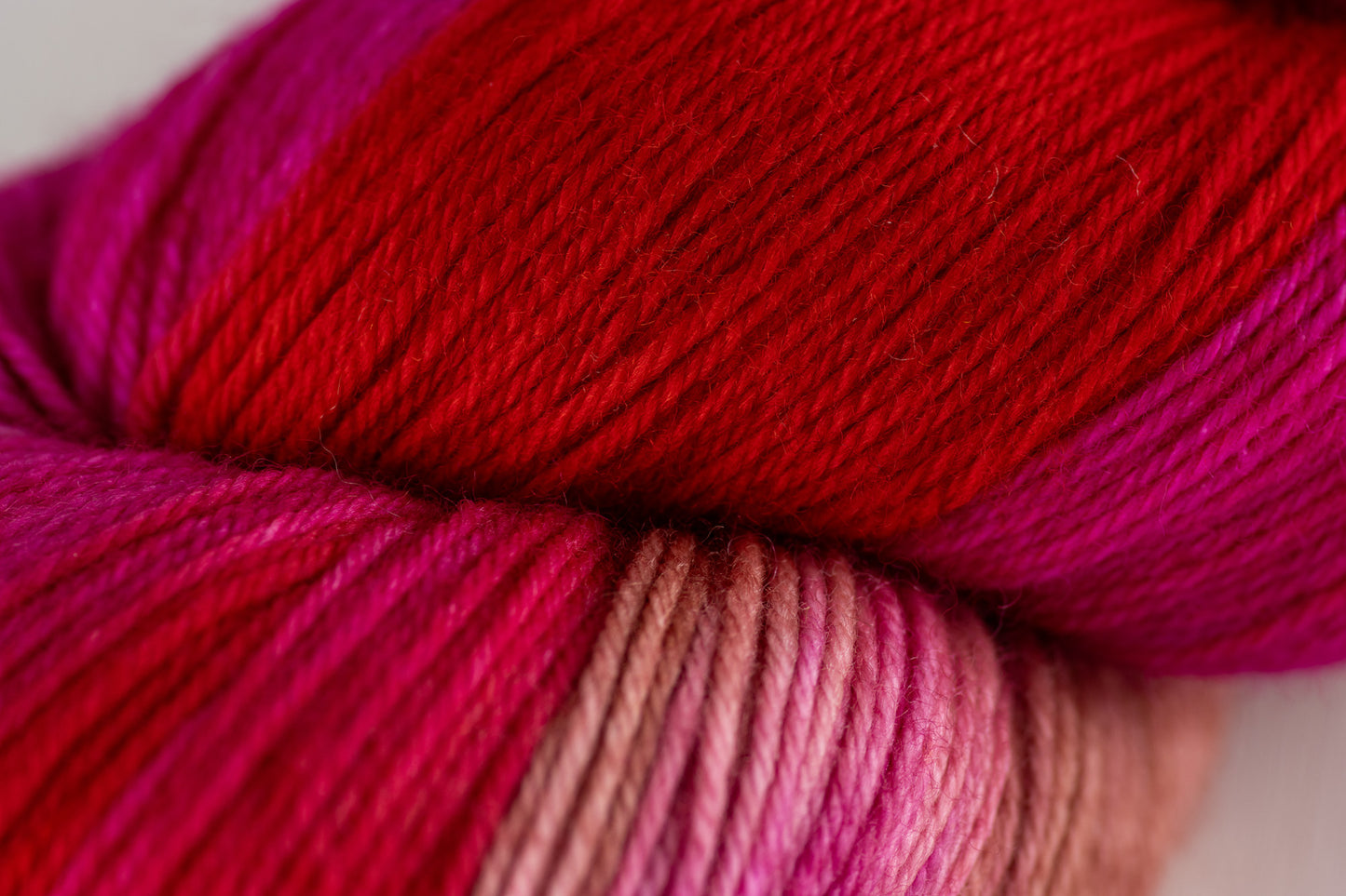 Symfonie Terra 4-thread 100g #VR2022 "Rhubarb"