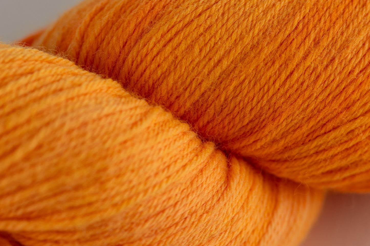 Symfonie Terra 4-diegu 100g #SS2030 "Zap oranžs"