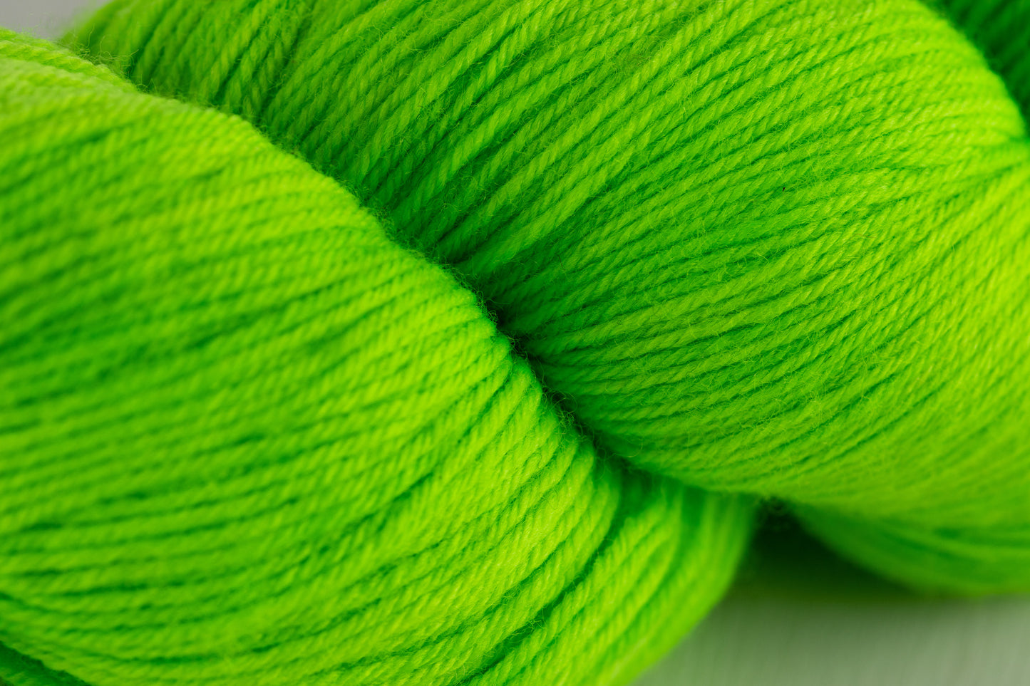 Symfonie Terra 4-kihiline 100g #SS2026 "Elektriline laim"