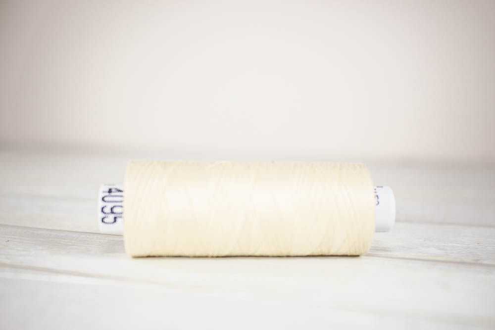 Sewing thread Drima No.120, 100% Polyester, 500m #04095 "Cream"