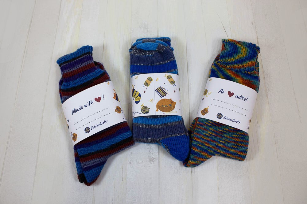 Birka zeķēm "Cвязано с ❤️!" /LatvianCrafts/ glancēts papīrs, uzraksts krievu valodā