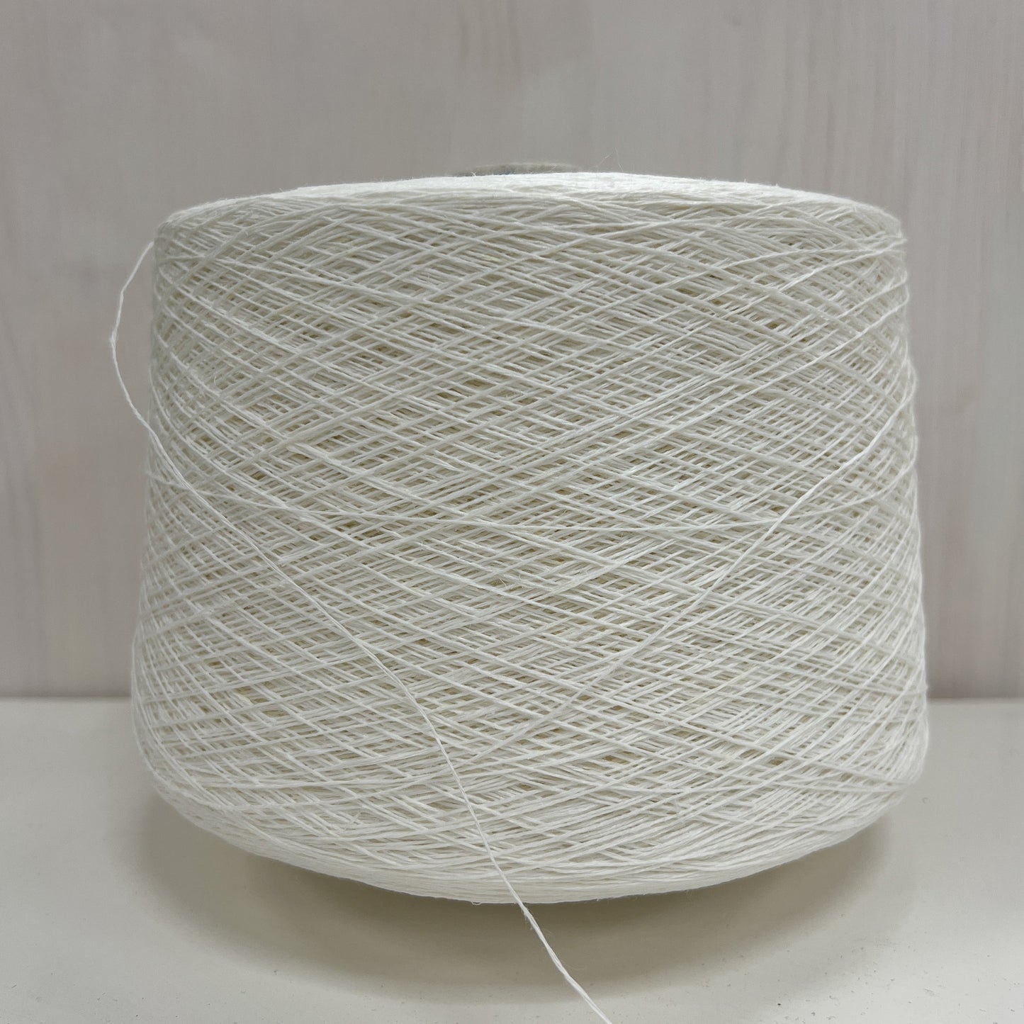 Bleached 100% linen, 3-ply /Midara/ +/- 3% = 1.1 kg