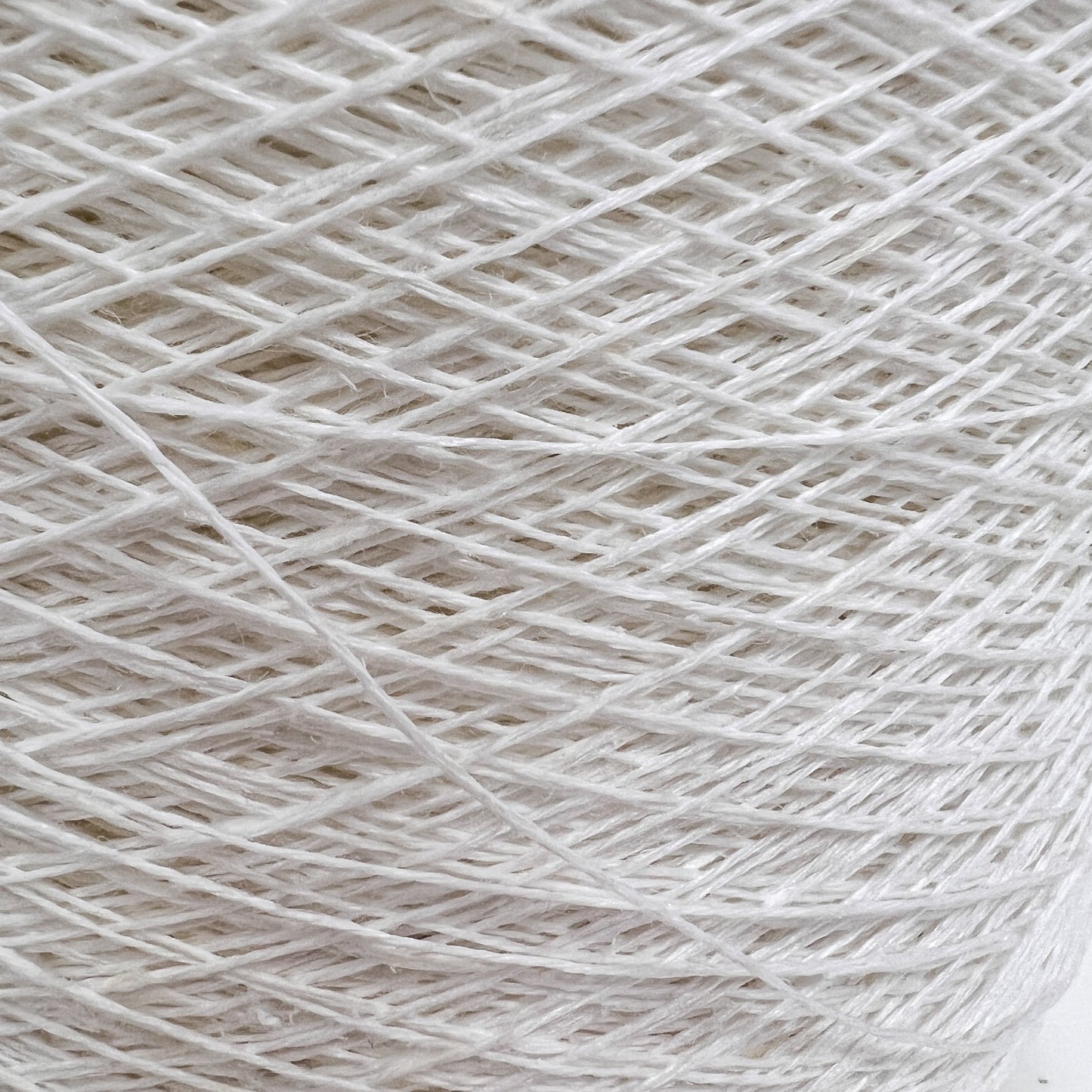 Bleached 100% linen, 3-ply /Midara/ +/- 3% = 1.1 kg