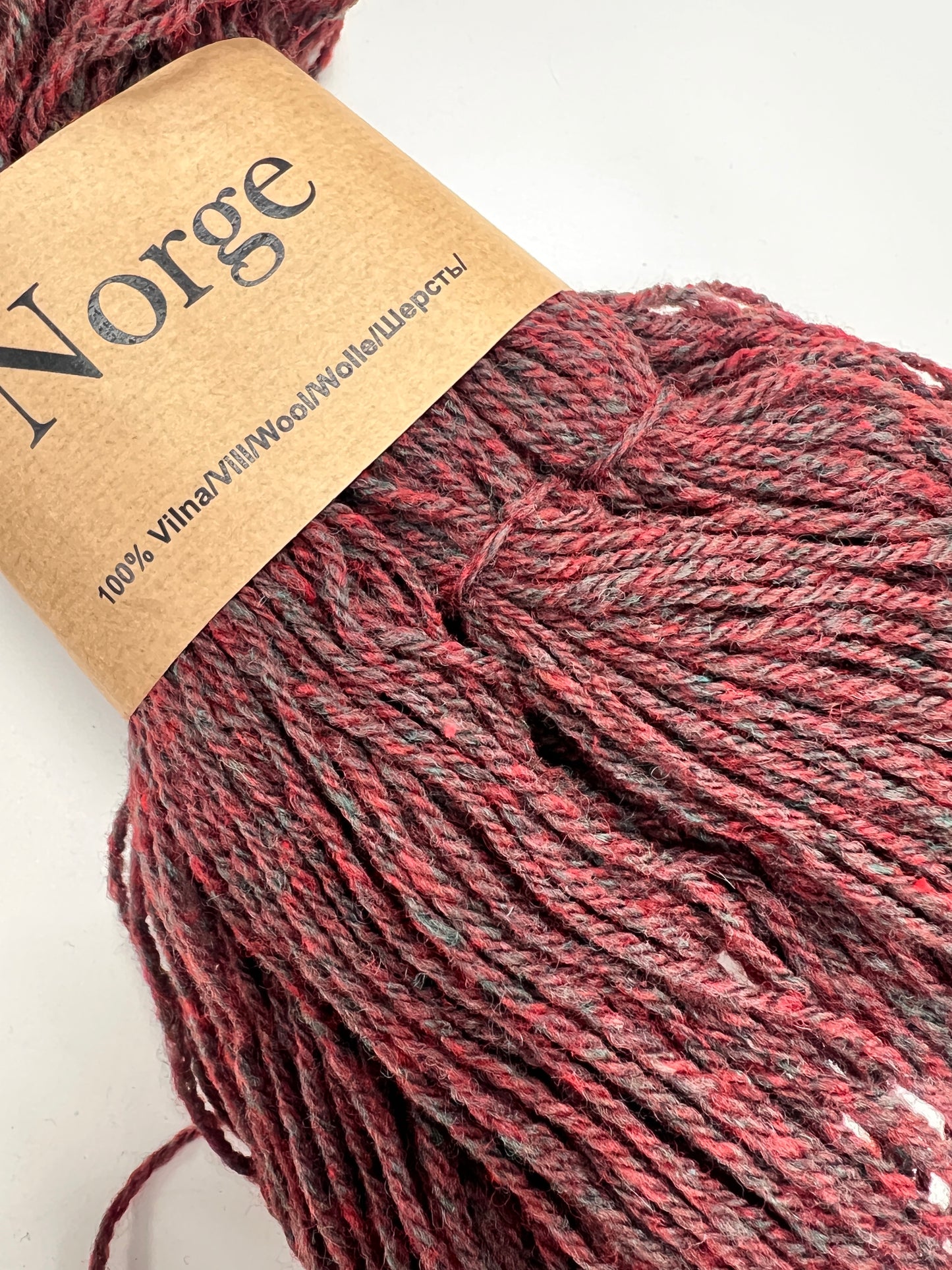 Norge /Midara/ NM: 7/3 100g #891 "Tumši pelēksarkans Mix"