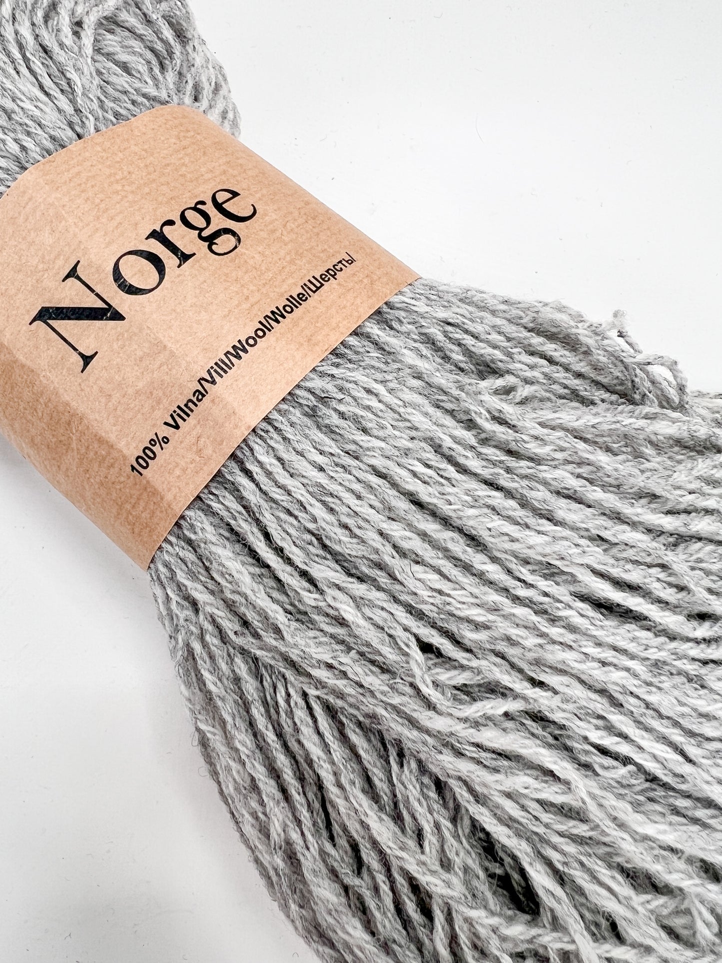 Norge /Midara/ NM: 7/3 100g #910 "Gaiši pelēks"