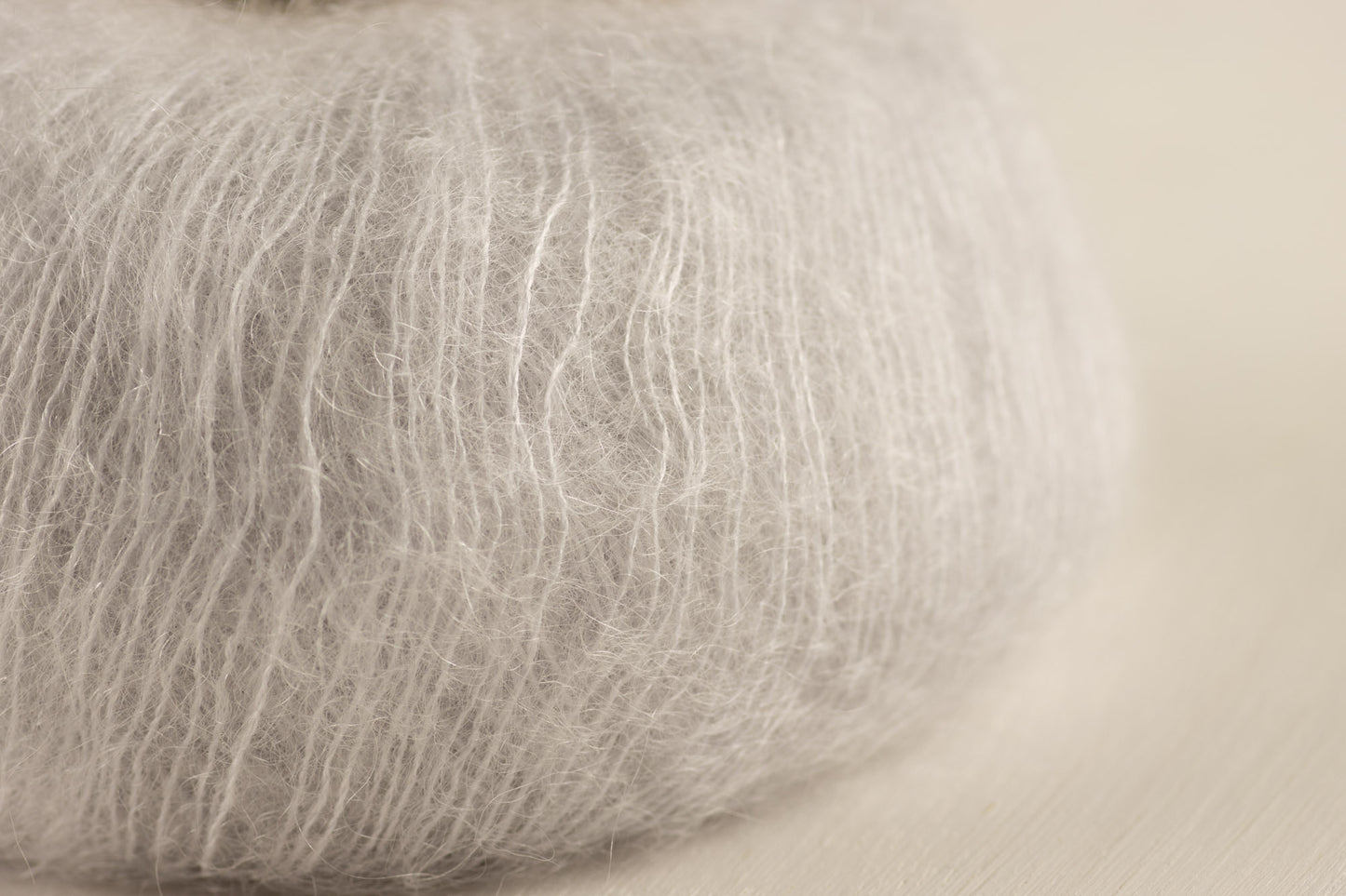 Silk Mohair /Midara/ 25g #905 "Gaiši pelēks"