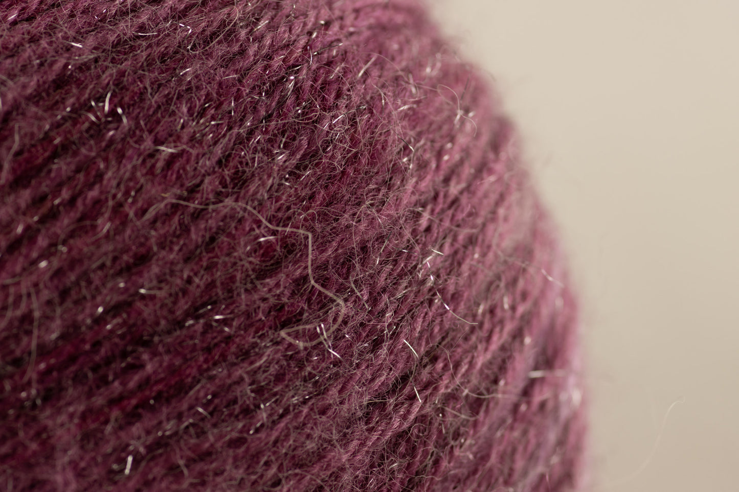 Stardust /Scheepjes/ 100g #664 "Virgin"