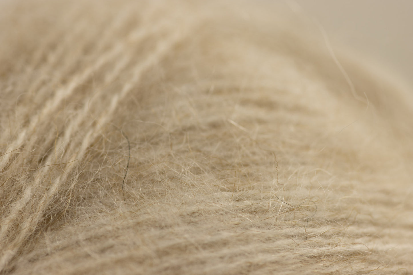 Angora 2 /Midara/ 100g #883 "Merserizēti gaiša kamieļkrāsa"