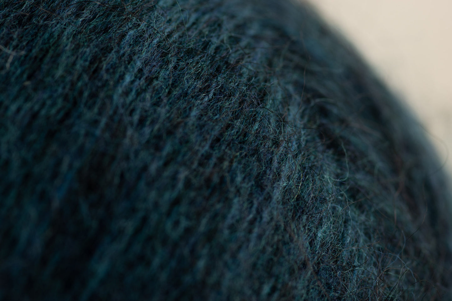 Angora 2 /Midara/ 100g #641 "Tumšs degvielas zils"