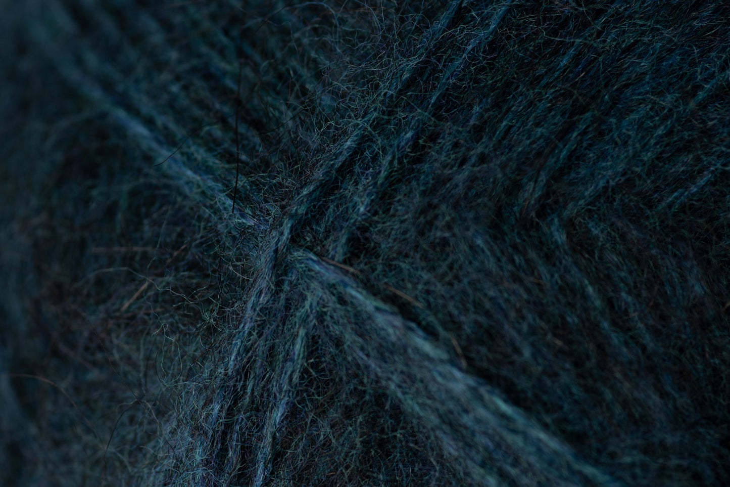 Angora 2 /Midara/ 100g #641 "Tumšs degvielas zils"