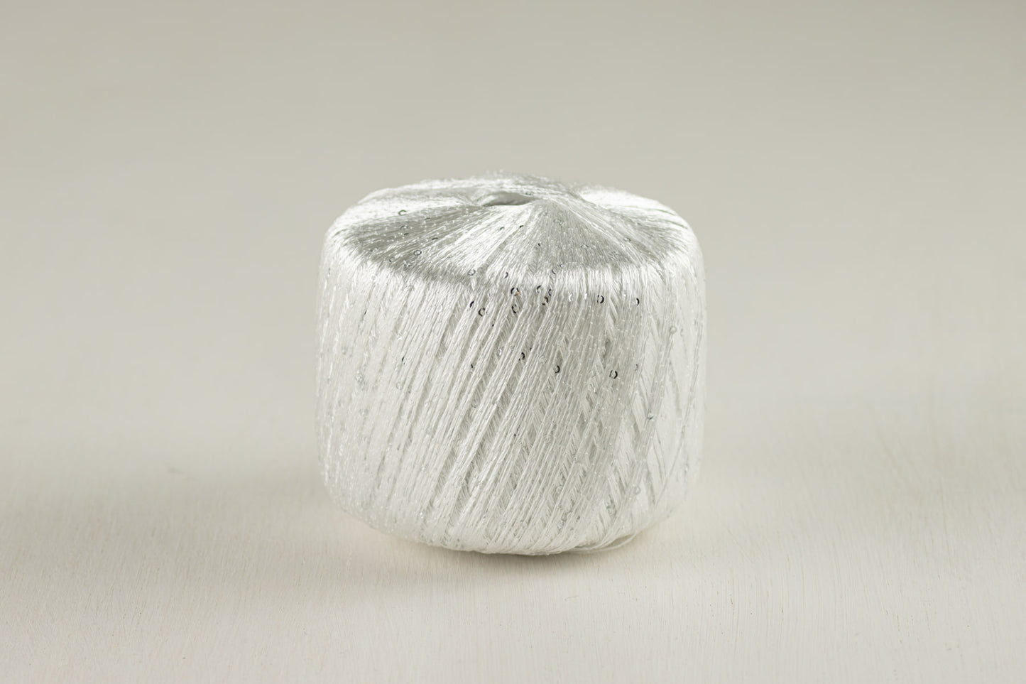 Litrid /Midara/ 50g #12 "Valge-hõbedane", litrid 2mm