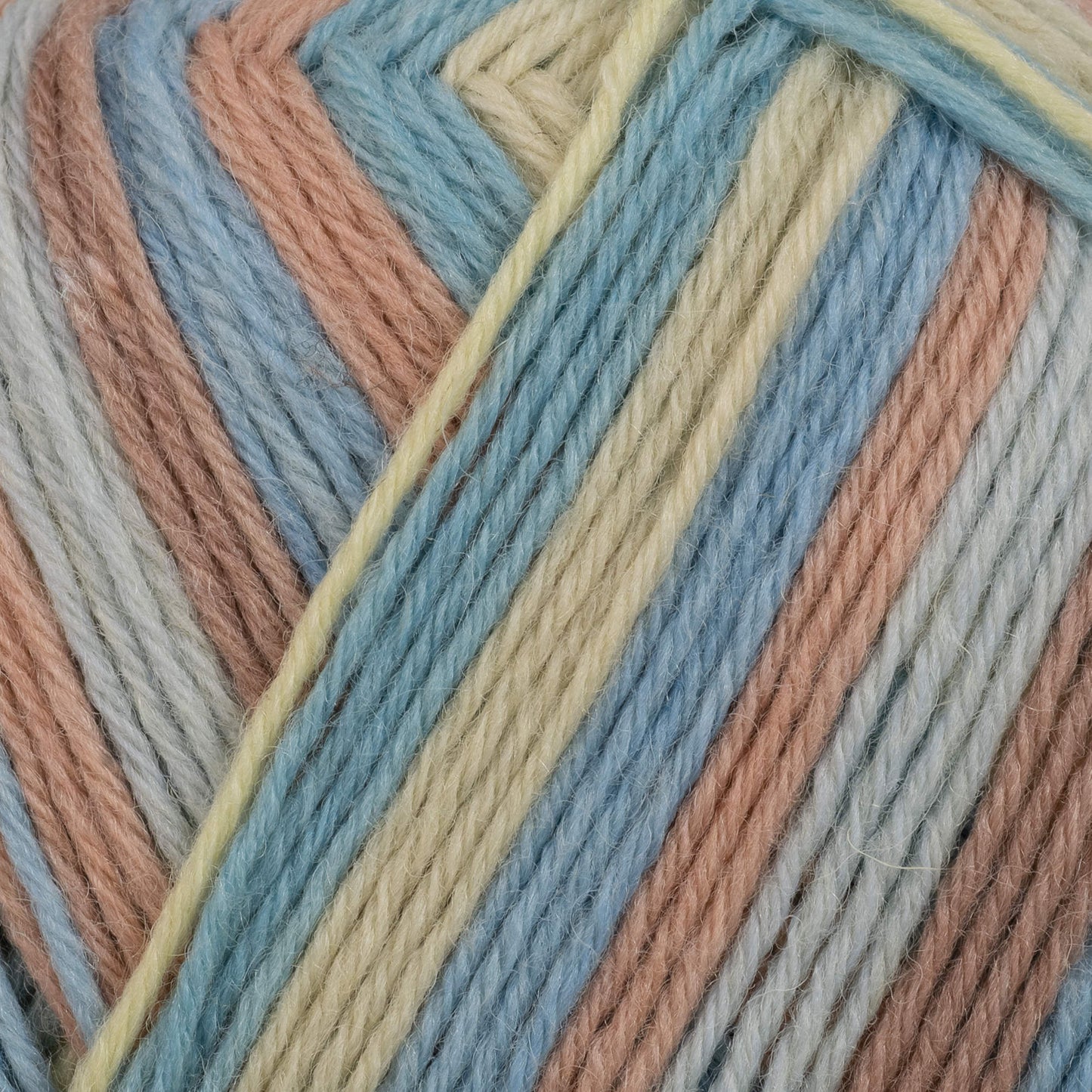 Color 6-diegu Soffie Crafts 150g #2740 "Salvija čuksts" zeķu dzija