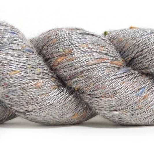 Spun Silk World TANGLED zīds Nm 16/3 50g #0089 "Ziedošie mieži"