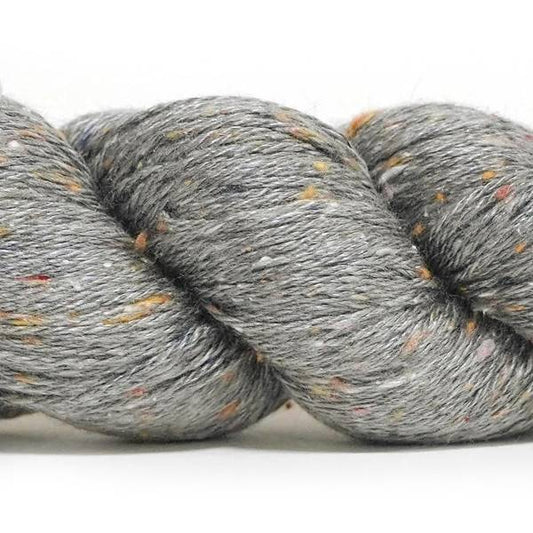 Spun Silk World TANGLED zīds Nm 16/3 50g #0096 "Hornblende"