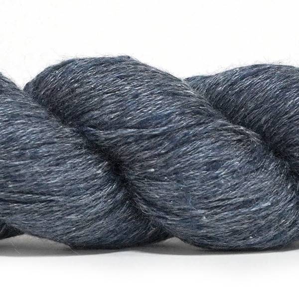 Spun Silk World TANGLED zīds Nm 16/3 50g #0098 "Tumšais bruņinieks"