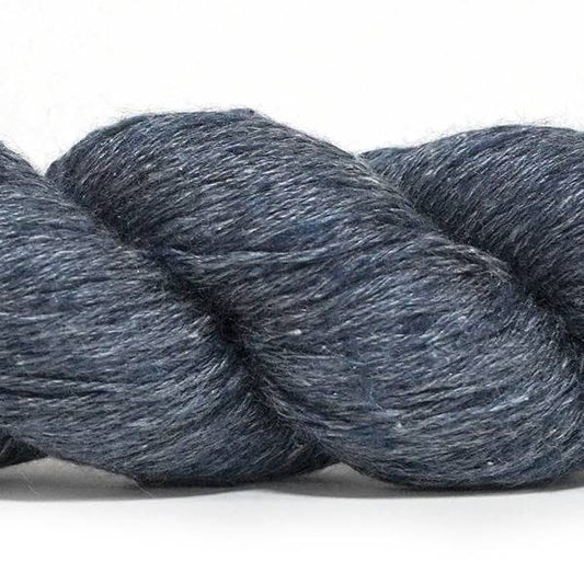 Spun Silk World TANGLED zīds Nm 16/3 50g #0098 "Tumšais bruņinieks"